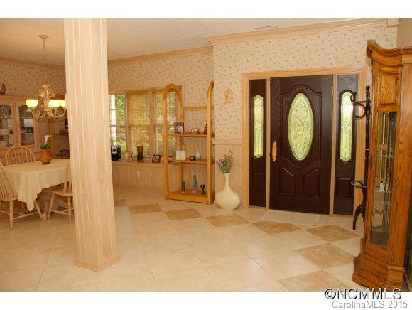 430 SUMMERSET DRIVE - Photo 2