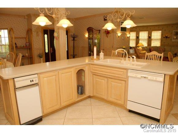 430 SUMMERSET DRIVE - Photo 3