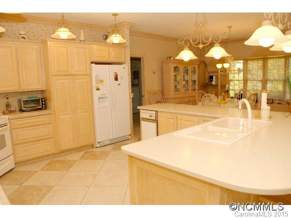 430 SUMMERSET DRIVE - Photo 8