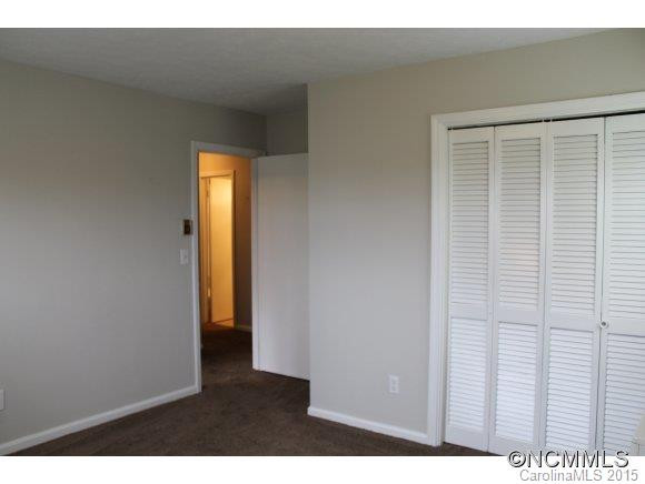 43 Sarah Lane - Photo 14