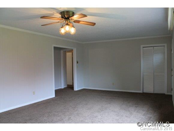 43 Sarah Lane - Photo 3