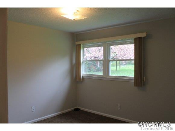 43 Sarah Lane - Photo 8