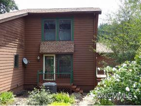 99 Willow Way
