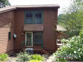 99 Willow Way