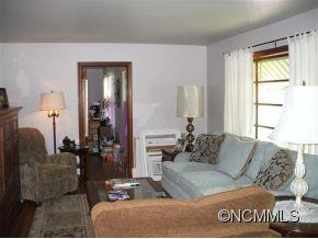 18 Pinewood Place - Photo 2