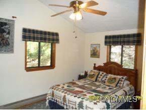 100 Chipmunk Lane - Photo 9
