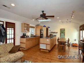 111 SPOOKS BRANCH ROAD - Photo 4