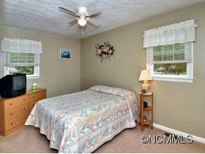 219 CASTLETON LANE - Photo 9