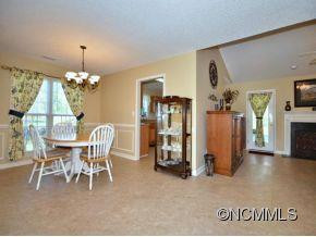 201 ENGLISH OAK - Photo 5
