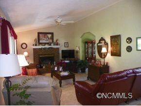 1 Tiffany Lane - Photo 6