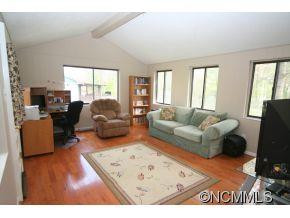 2 Springside Drive - Photo 4