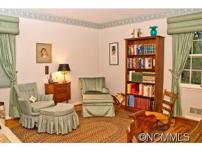 118 College Circle - Photo 11