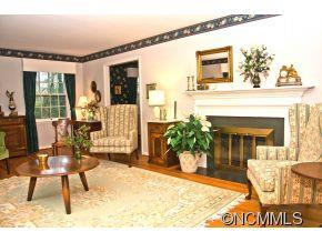 118 College Circle - Photo 4