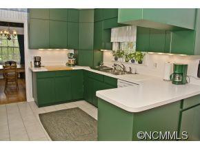 118 College Circle - Photo 5