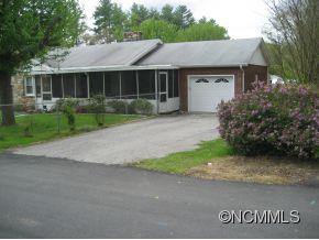 1511 Ridgewood Boulevard - Photo 2