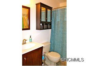 404 Buck Cove Terrace - Photo 16