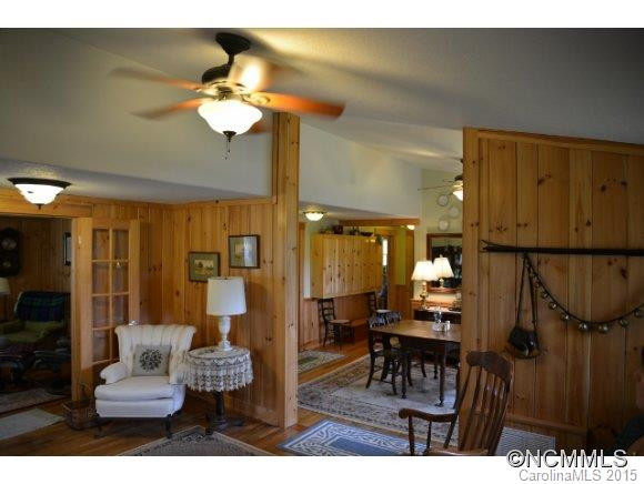 61 Greenridge - Photo 2