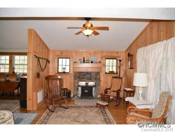 61 Greenridge - Photo 3