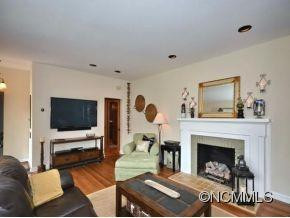 53 CROWNINGWAY DRIVE - Photo 4