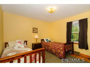 61 Craggy Avenue - Photo 13