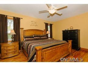 61 Craggy Avenue - Photo 9
