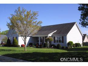 211 Essex Place - Photo 2