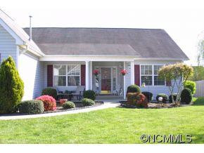 211 Essex Place - Photo 4