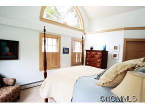 2001 Laurel Park Highway - Photo 12