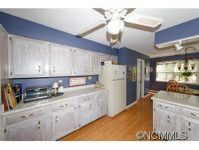 837 Greenwood Drive - Photo 11