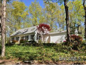 465 RAMBLING DRIVE