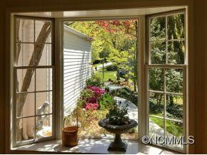 465 RAMBLING DRIVE - Photo 4