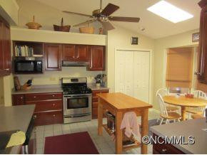 325 White Pine Drive - Photo 4