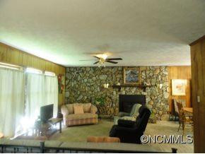 917 W. Chapel - Photo 2