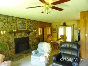 917 W. Chapel - Photo 4