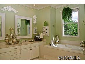 16 Lakeway Circle - Photo 11