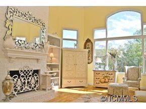 16 Lakeway Circle - Photo 3