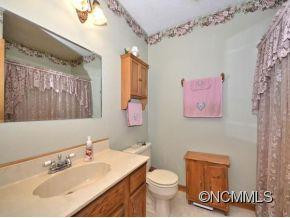 186 BROOKSHIRE ROAD - Photo 17
