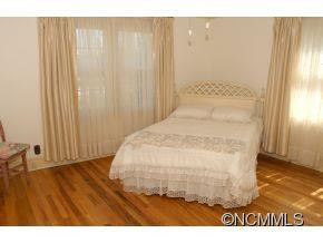82 Wesley St - Photo 8