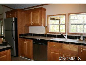 1075 Sharon Ridge Rd - Photo 2