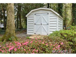 390 Delphia Drive - Photo 11