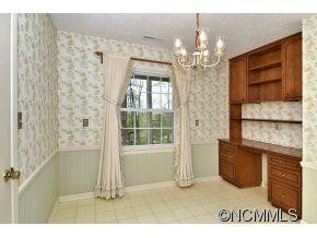 390 Delphia Drive - Photo 5