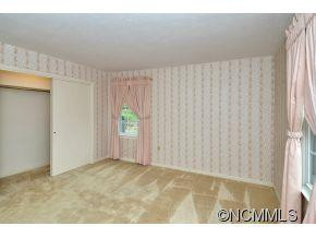 390 Delphia Drive - Photo 8