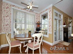 2511 CARRIAGE FALLS COURT - Photo 9