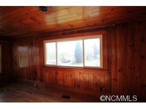 128  Ellen Avenue - Photo 18
