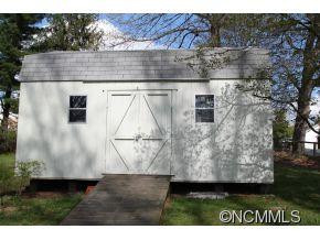 128  Ellen Avenue - Photo 8