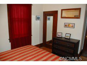 26 Martin Avenue - Photo 11