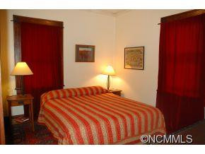 26 Martin Avenue - Photo 10