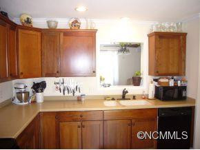 7 TERRACE COURT - Photo 3