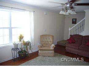 7 TERRACE COURT - Photo 5