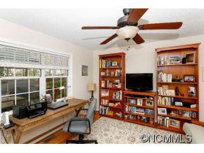 301 Derby Lane - Photo 21